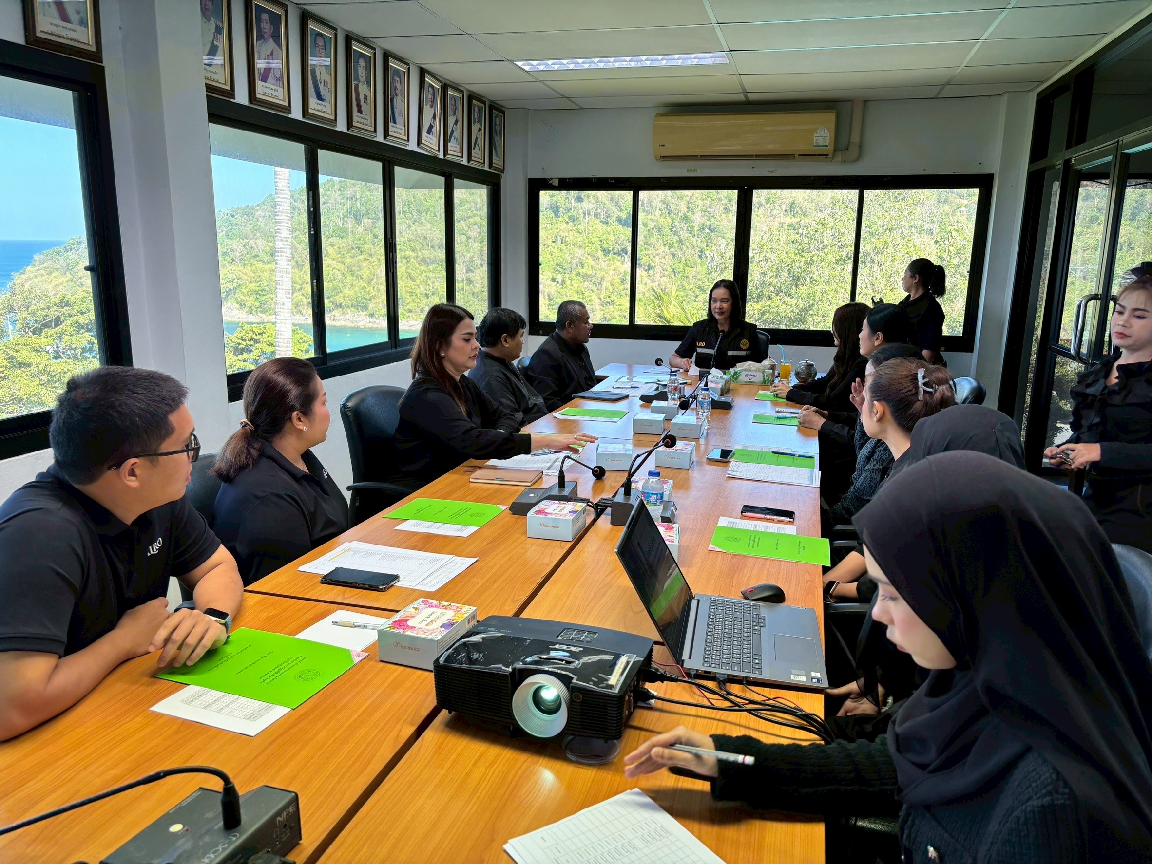 title - ผู้ตรวจราชการ ส.ป.ก. ประชุมติดตามผลการดำเนินงานตามแผนการตรวจราชการ ของ ส.ป.ก. ประจำปีงบประมาณ พ.ศ. 2569 รอบที่ 1 จังหวัดภูเก็ต